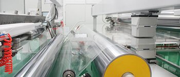 金明精机的4.8米BOPET光学薄膜生产线