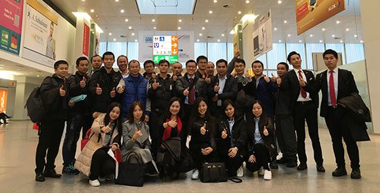 2016年10月金明精机工作人员参加德国K展合影